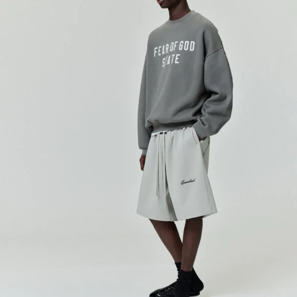 Relaxed Fleece Sweatshort With Piping