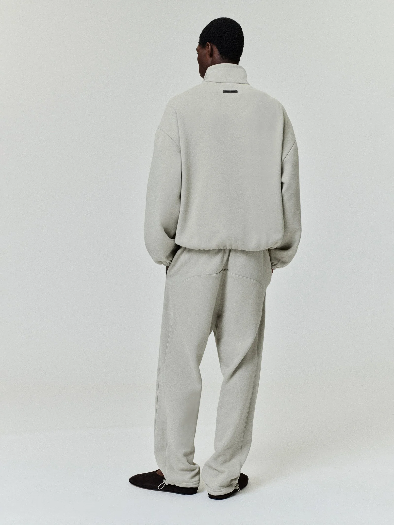 Relaxed Fleece Sweatpant With Piping