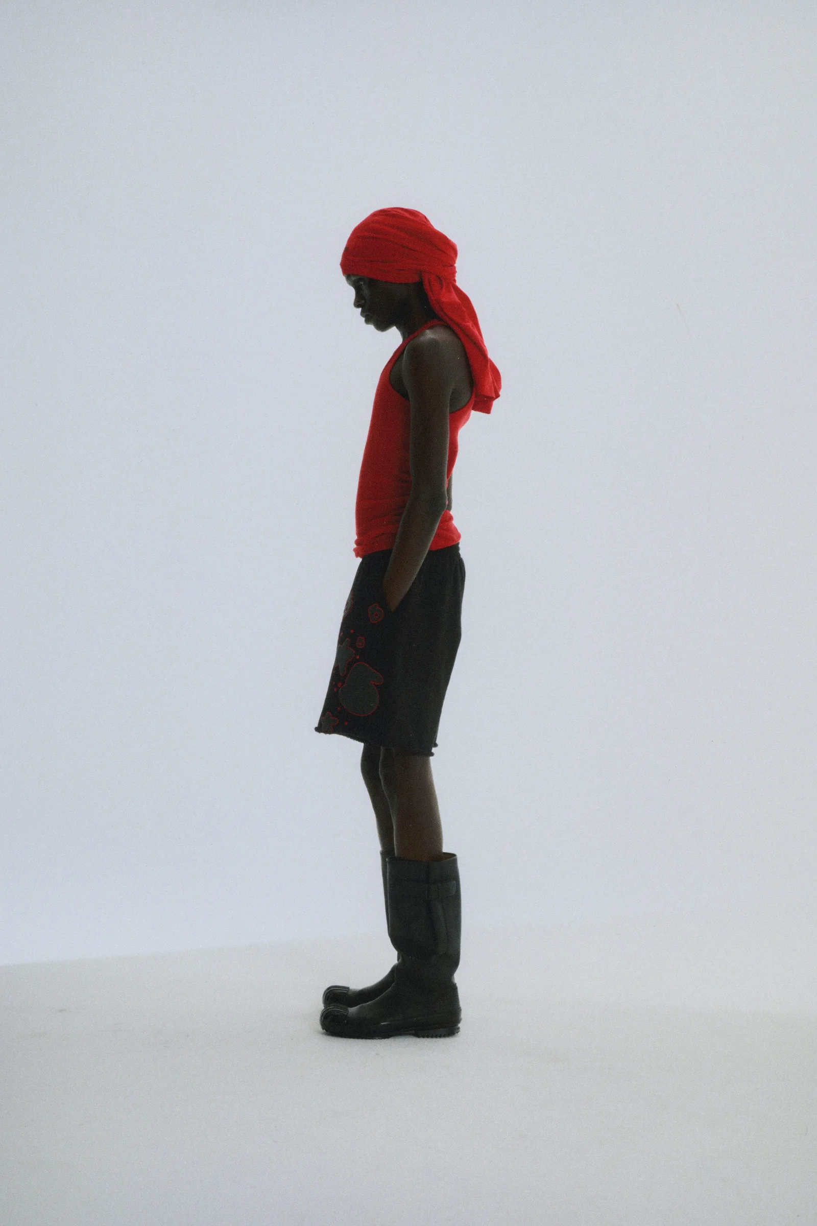 BELUGA OUTLINE SWEATSHORT