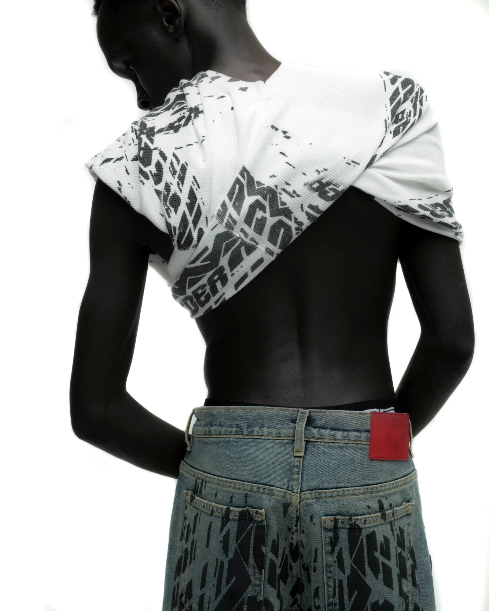 BURNOUT DENIM