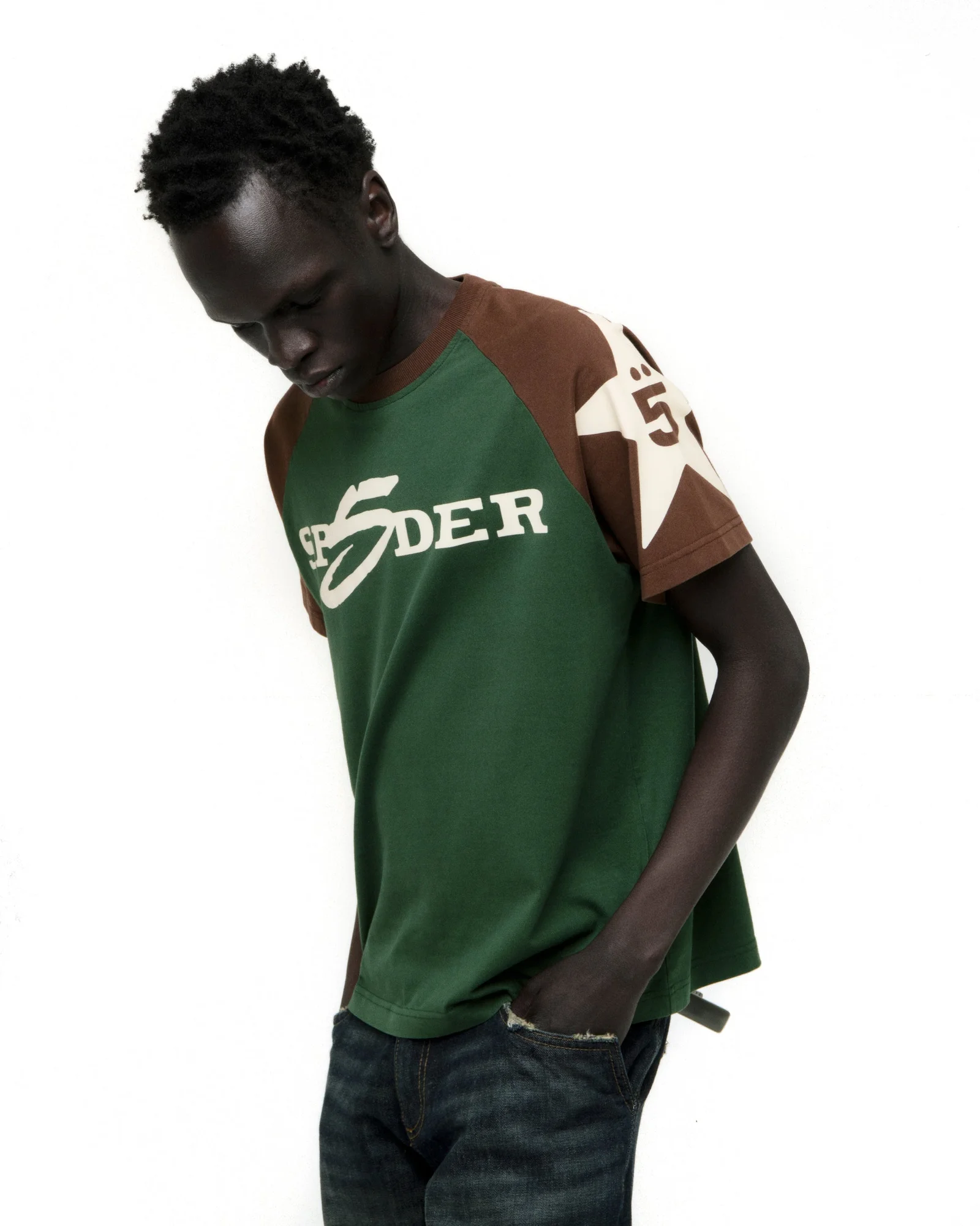 5UKI TEE